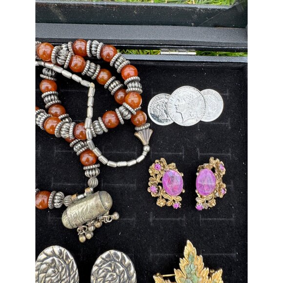 Costume Jewelry Lot Vintage - Jewelry Store Closeout Lot #11 - Picture 5 of 9